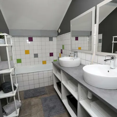 Joli T3 En Duplex Tout Equipe Biarritz